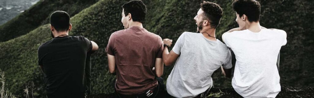 Mơ thấy nói chuyện vui vẻ với bạn học cũ